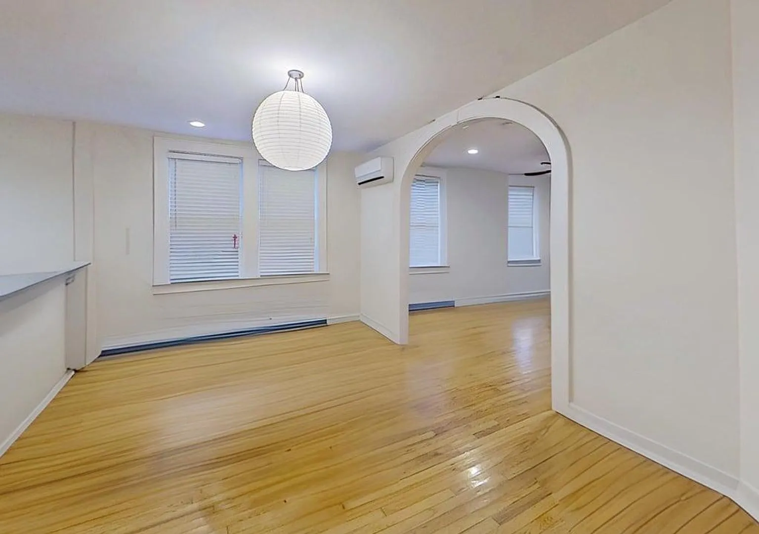 2 bedroom / 1 bath ~ Downtown Charleston — Photo 3