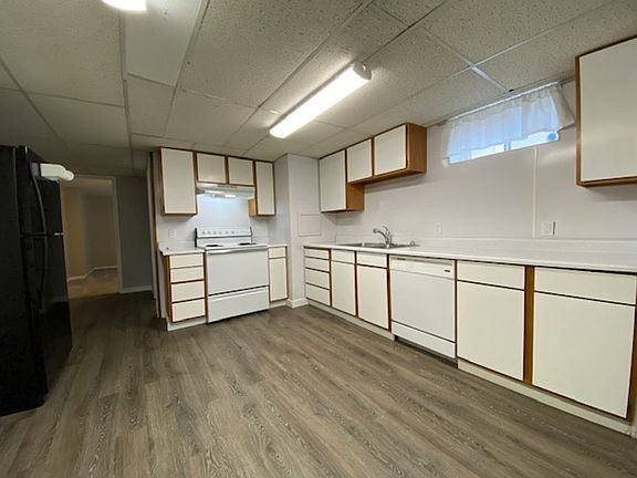 3rd image of 18417 E Bow Ave