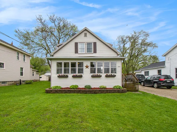 215 James St, Parma, MI 49269