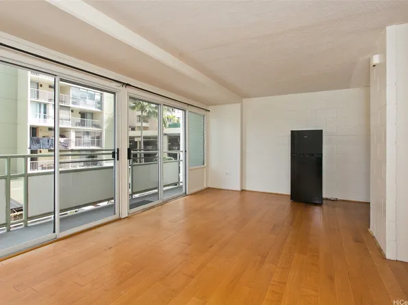 445 Kaiolu St APT 314, Honolulu, HI 96815