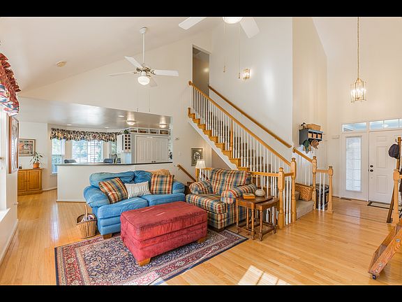 5th image of 15573 Trisail Ct