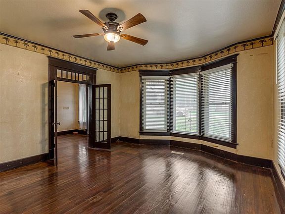 5th image of 1904 Travis Rd