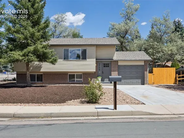 3704 Surrey Ln, Colorado Springs, CO 80918