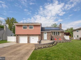 10 Cherry Tree Ln, Cherry Hill, NJ 08002