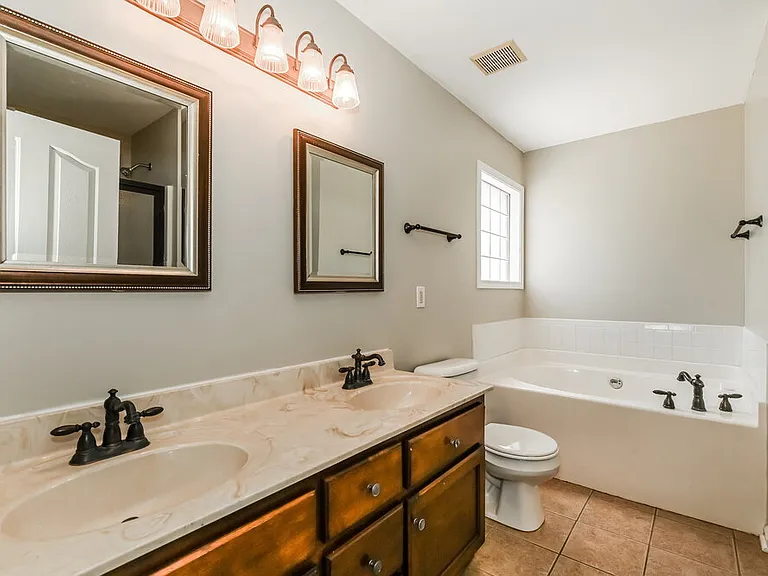 3418 Leslie Ln — Photo 12