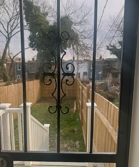2737 Rayner Ave — Photo 5