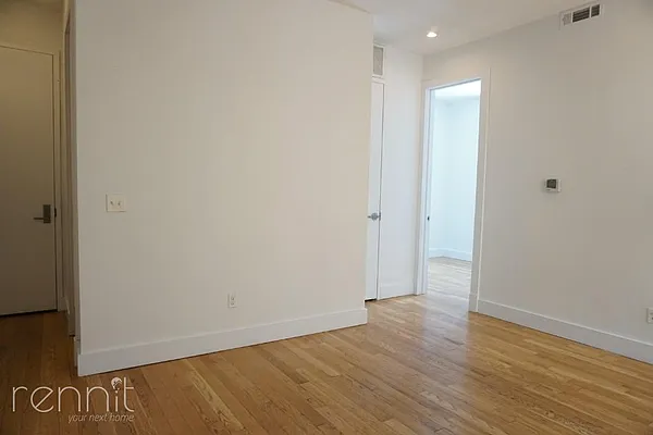 Rented by Rennit Inc. | media 35