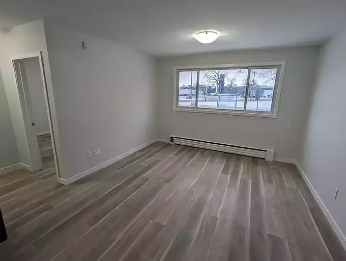 511 Munroe Ave #3 — Photo 6