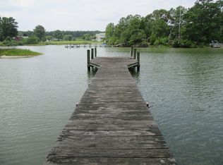 751 Taskmaker Ln, Reedville, VA 22539