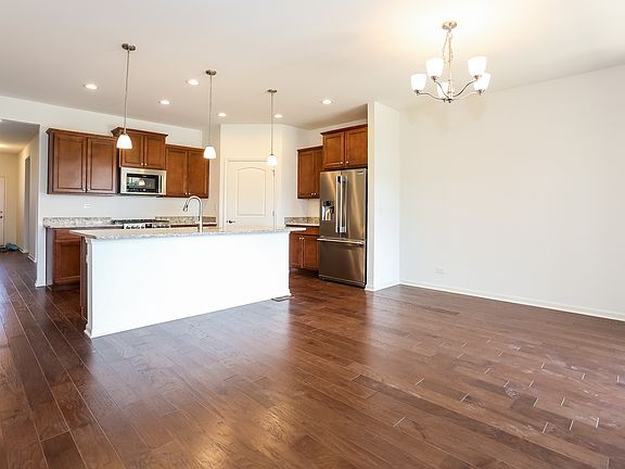 5th image of 6335 Doral Dr