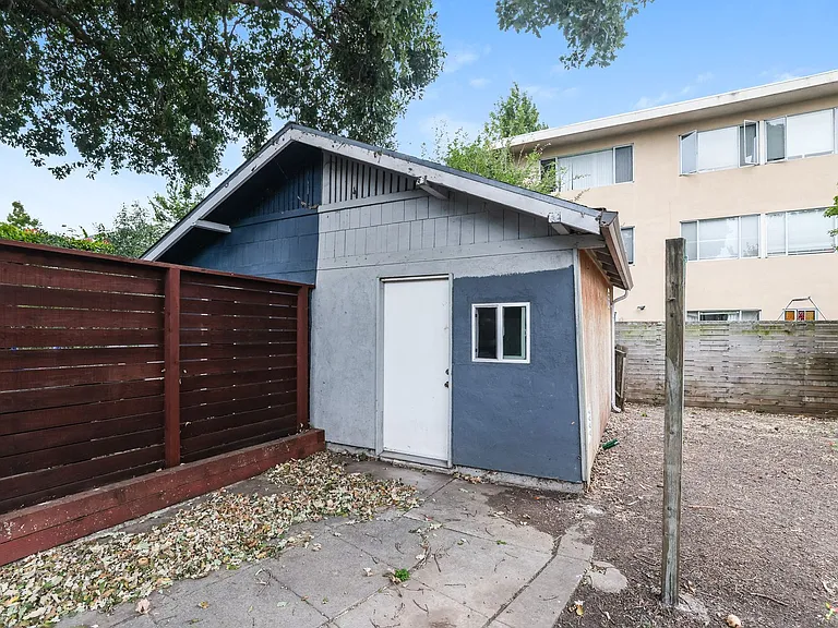 1734 Lincoln St — Photo 25