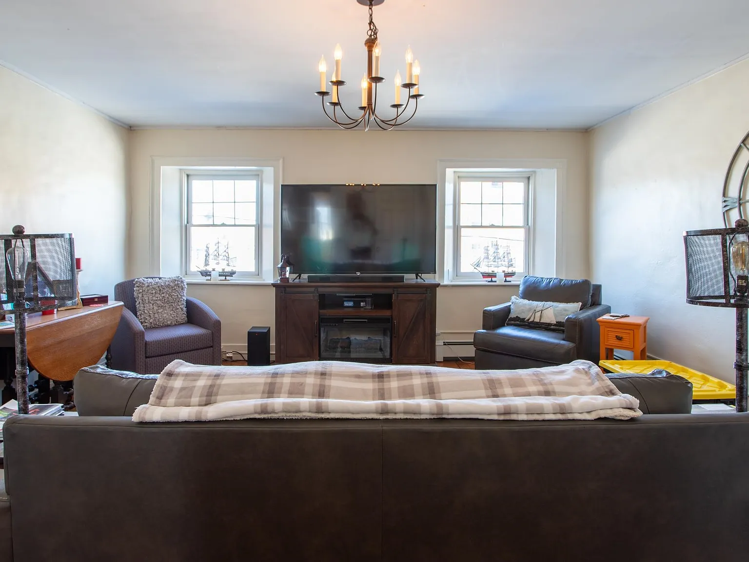 3 bed, 2.0 bath, 1789 sqft, $4,500 — Photo 4