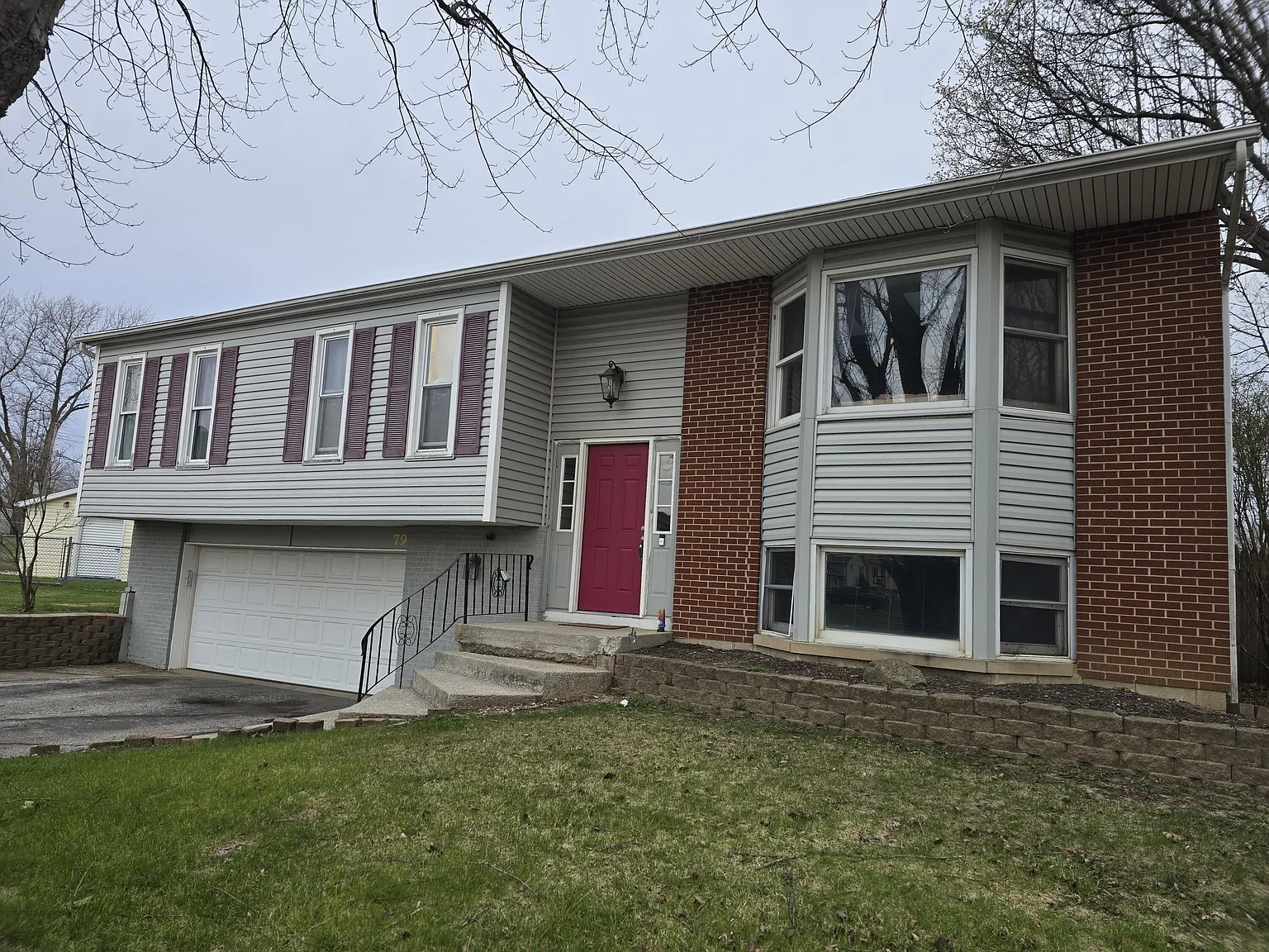 79 Maple Ct photo 1