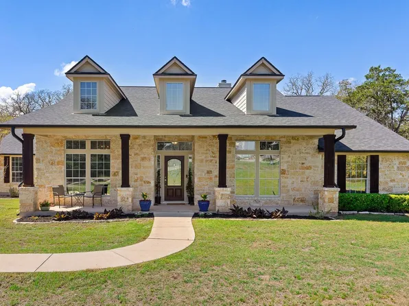 142 Carriage Ct, Bastrop, TX 78602