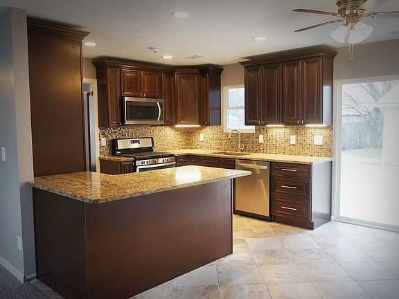 2nd image of 7513 Goldenrod Dr