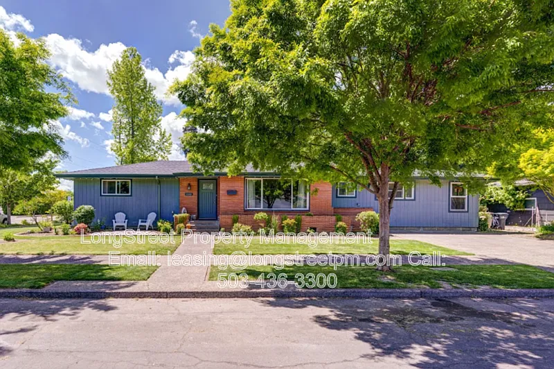 4 bed, 2.0 bath, 1765 sqft, $3,895 — Photo 2