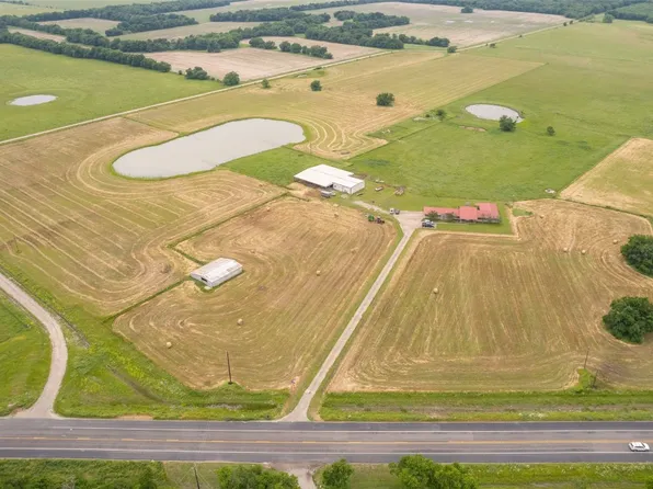 3467 State Highway 11 E, Wolfe City, TX 75496