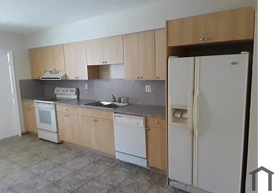 751 SW 1st St #1 — Photo 1
