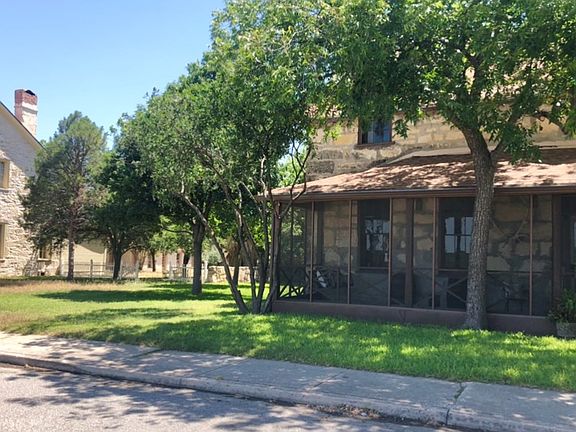 2nd image of 28 Colony Row