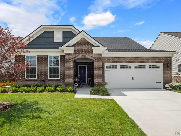 49891 Kent Ct, Canton, MI 48188