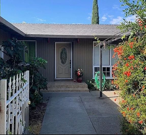 1st image of 4929 Huntington Ln