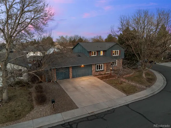 2090 S Gray Drive, Lakewood, CO 80227
