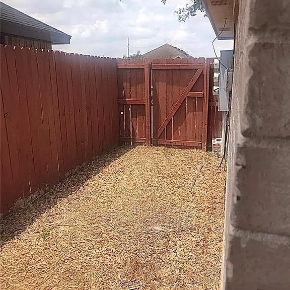 1105 S Palm Dr #4 — Photo 4