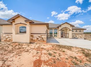 125 Turnberry Dr, La Vernia, TX 78121