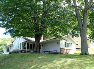 1567 Lincoln Ave, Red Wing, MN 55066