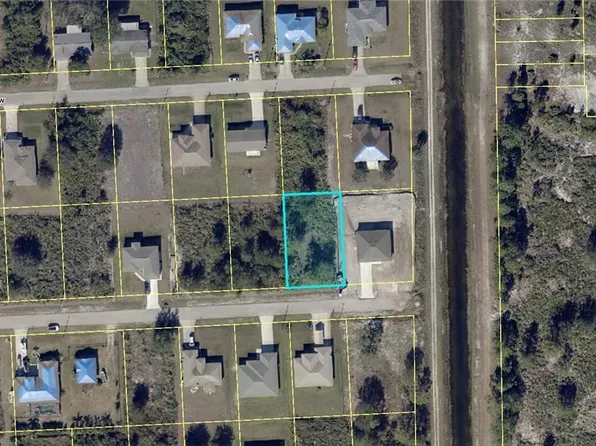 2502 28th St SW, Lehigh Acres, FL 33976