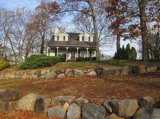 15 Flowerfield Rd, Sound Beach, NY 11789