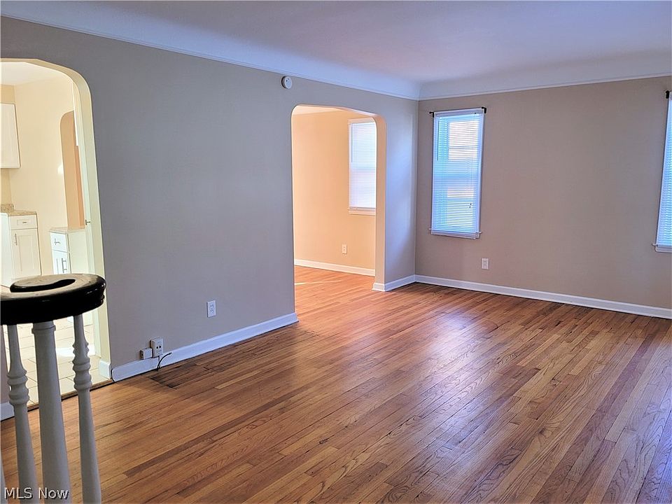 384 E 260th St, Euclid, OH 44132 Zillow