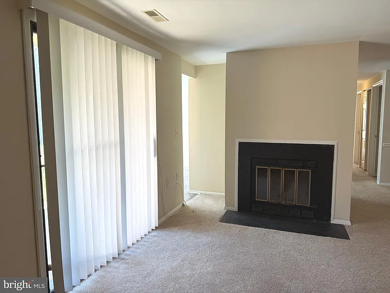 18131 Chalet Dr #24-103 — Photo 38