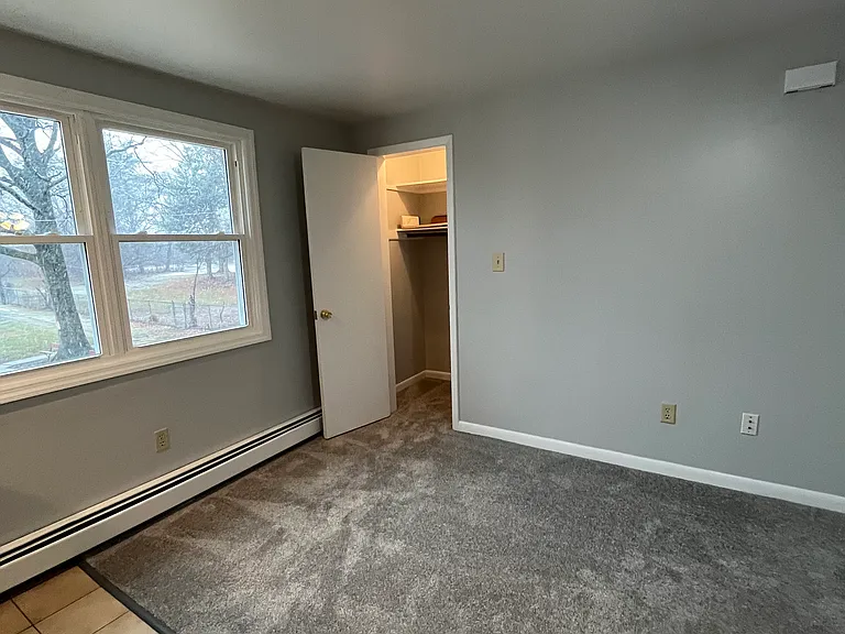 30B Carolyn Ter — Photo 11
