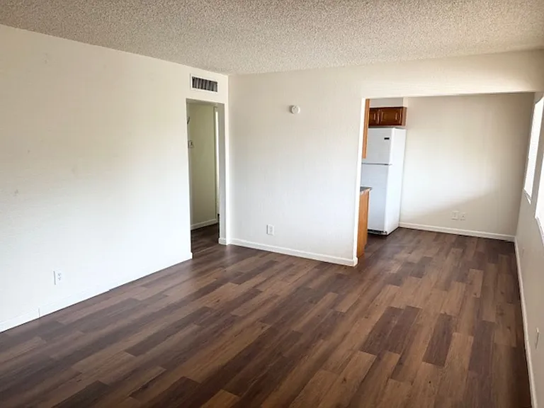 4207 N 9th St — Photo 13