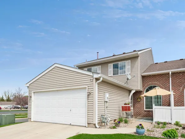 1003 Heather Ln, Waconia, MN 55387