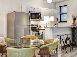 6808 N Sheridan Rd, Chicago, IL 60626