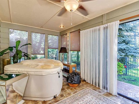 5th image of 4788 Riverfront Pl