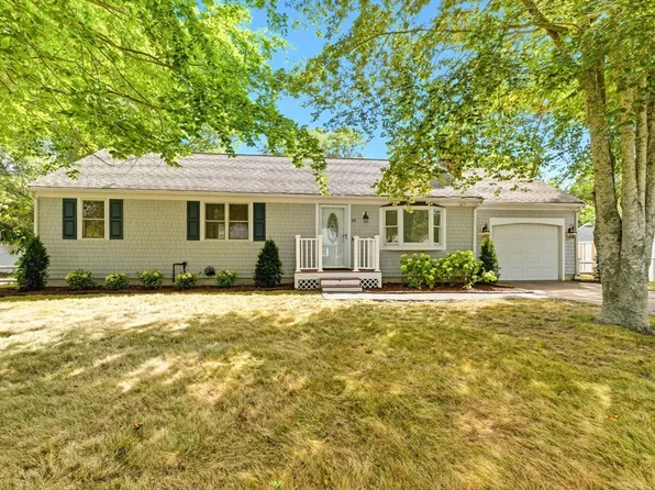 68 Seaboard Ln, Barnstable, MA 02630