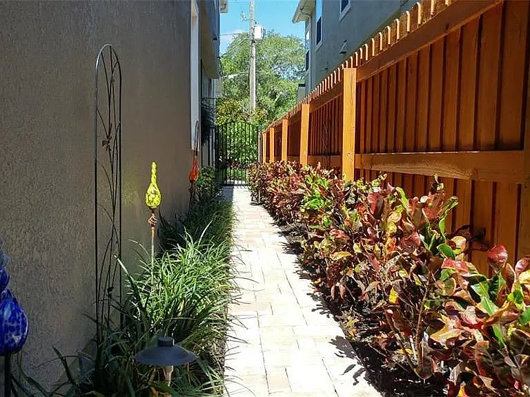 Building Photo - 112 S Bungalow Park Ave #1