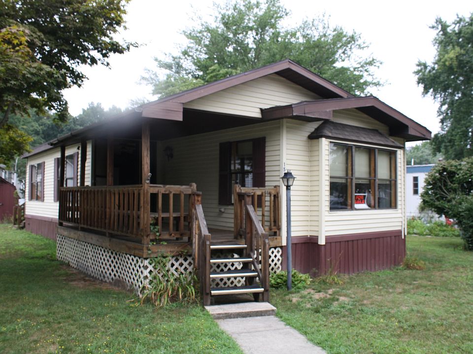 1st image of 1580 Larry St #44