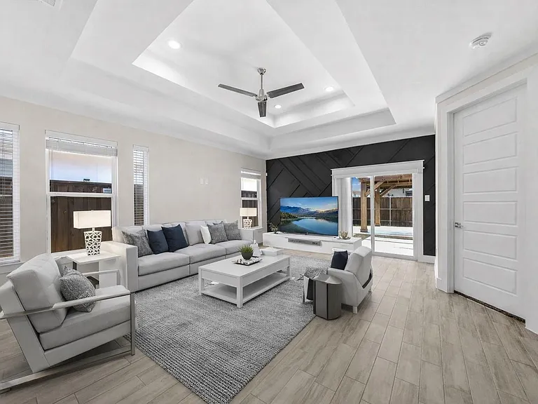 1706 Kraft St #1706 — Photo 3