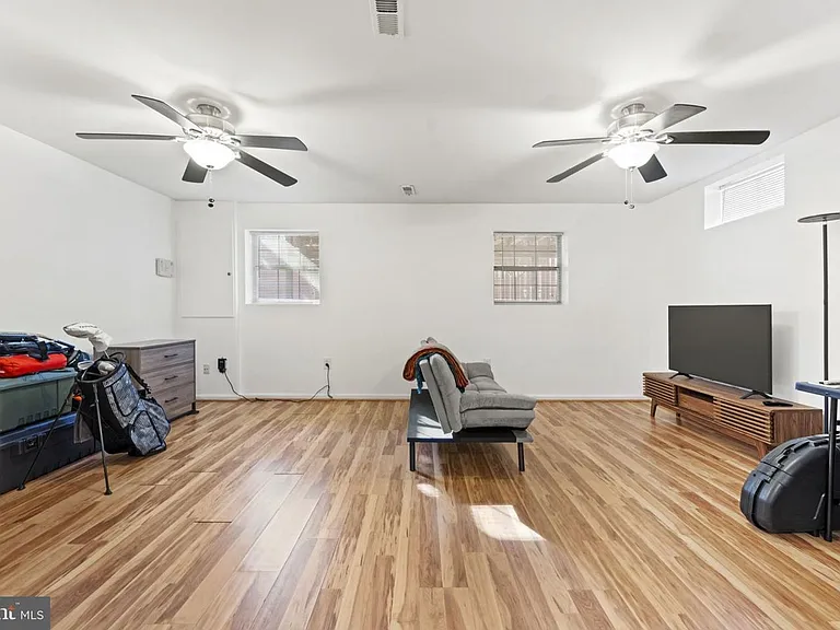 13689 Water Springs Ct — Photo 23