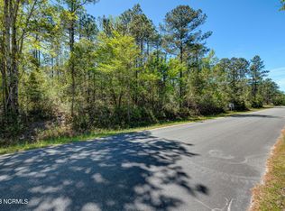 377 Cherry Rd, Southport, NC 28461