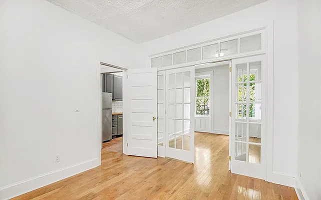 Rented by Capri Jet Realty Corp | media 10