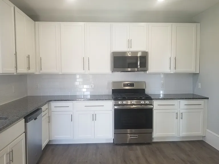1828 Butler Pike — Photo 7