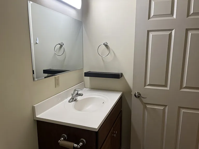 191 College St #307 — Photo 6