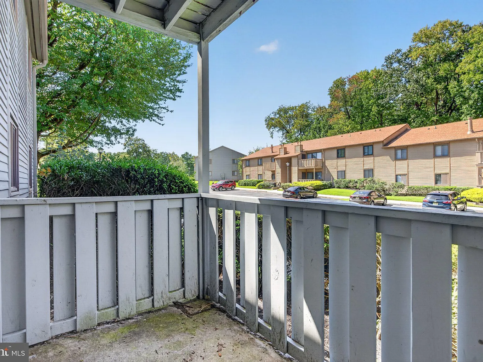 2 bed, 2.0 bath, 940 sqft, $2,100 — Photo 3