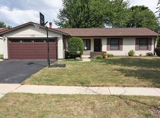 168 W Brantwood Ave, Elk Grove Village, IL 60007