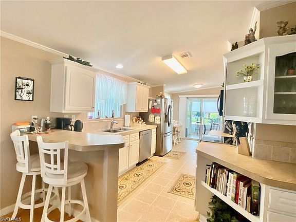 3rd image of 26291 Queen Mary LN